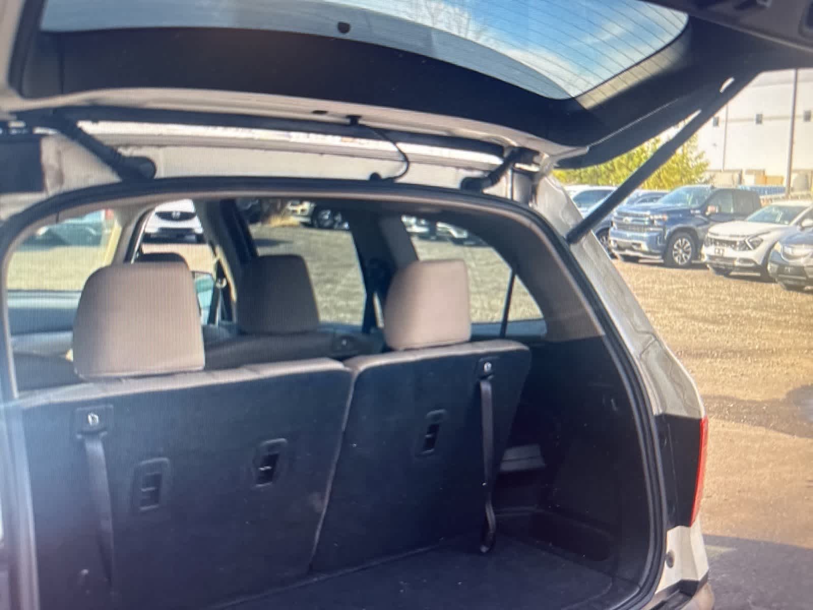 Thumbnail: 2017 Honda Pilot - 19