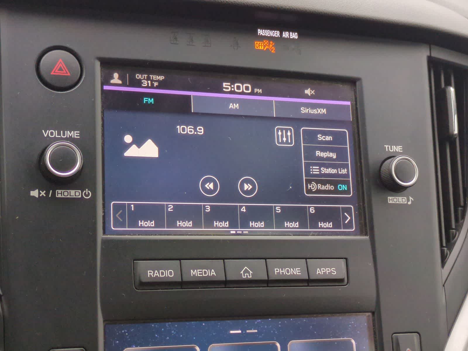 Thumbnail: 2022 Subaru Legacy - 30