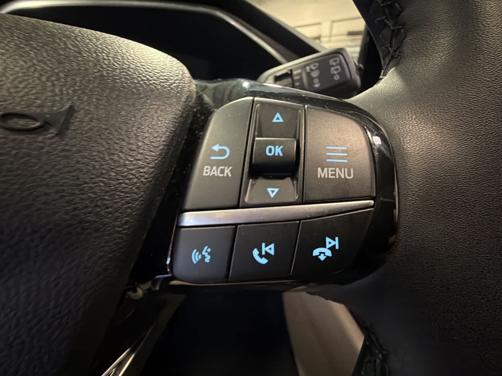 Thumbnail: 2022 Ford Escape - 25