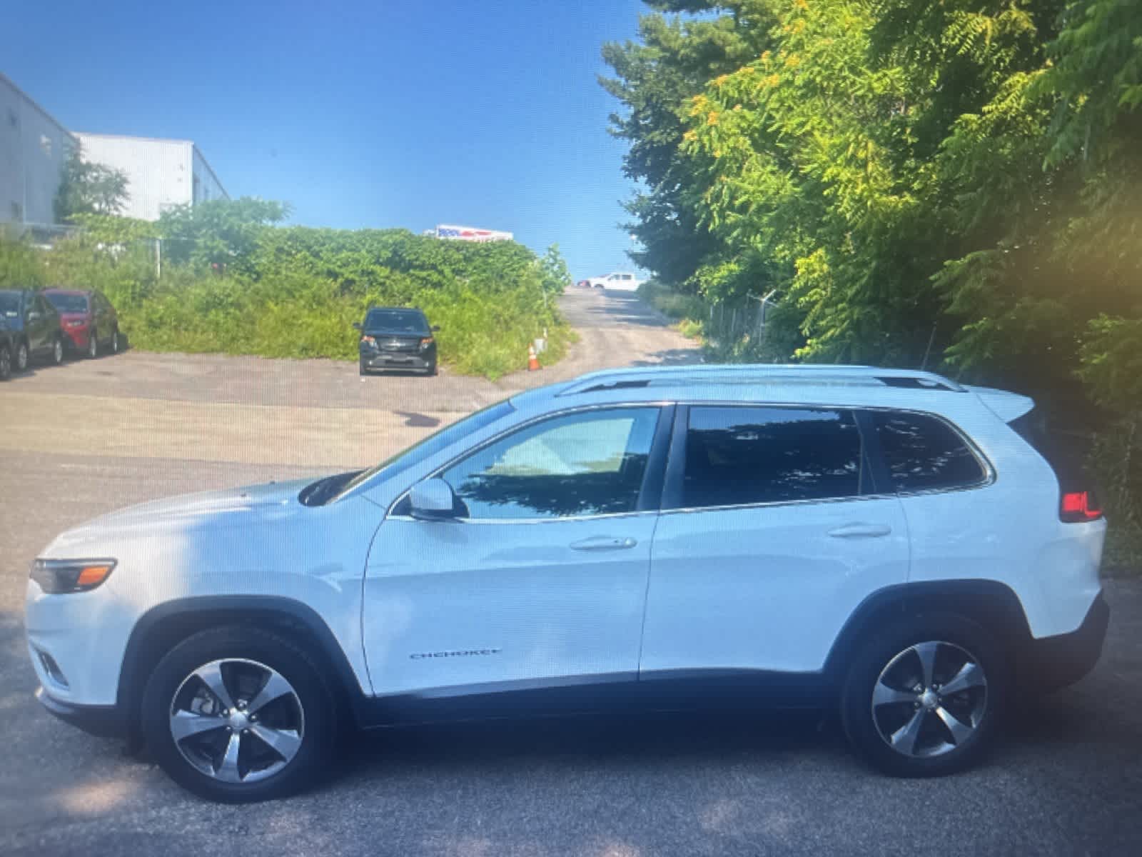 Thumbnail: 2019 Jeep Cherokee - 2