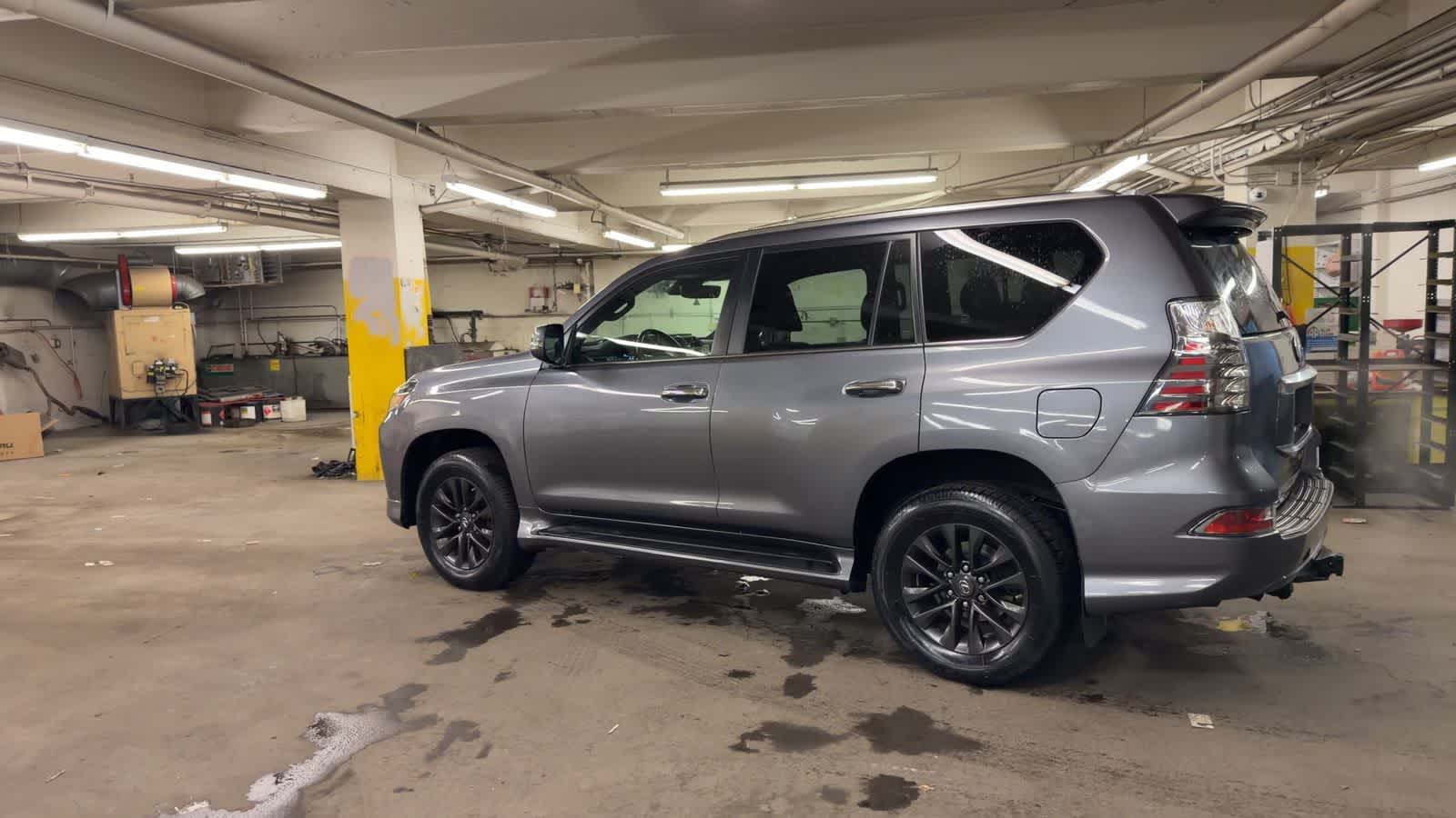 Thumbnail: 2020 Lexus GX - 6