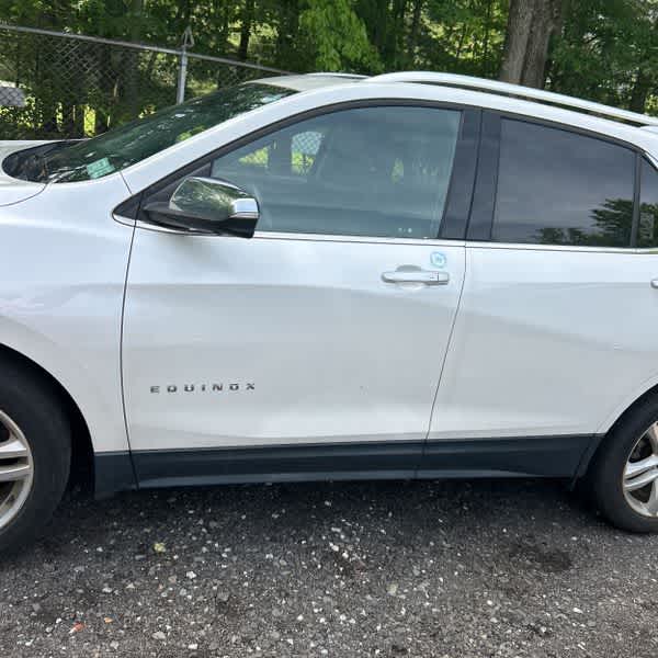 Thumbnail: 2019 Chevrolet Equinox - 3