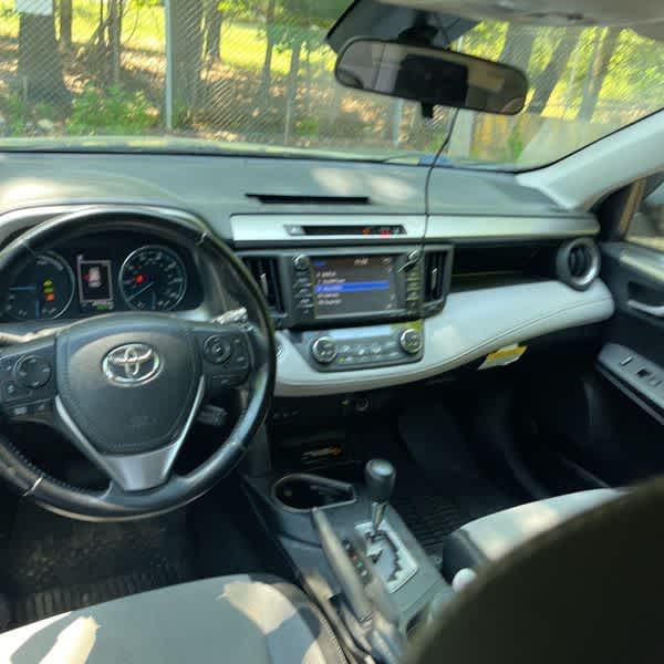 Thumbnail: 2018 Toyota RAV4 - 20
