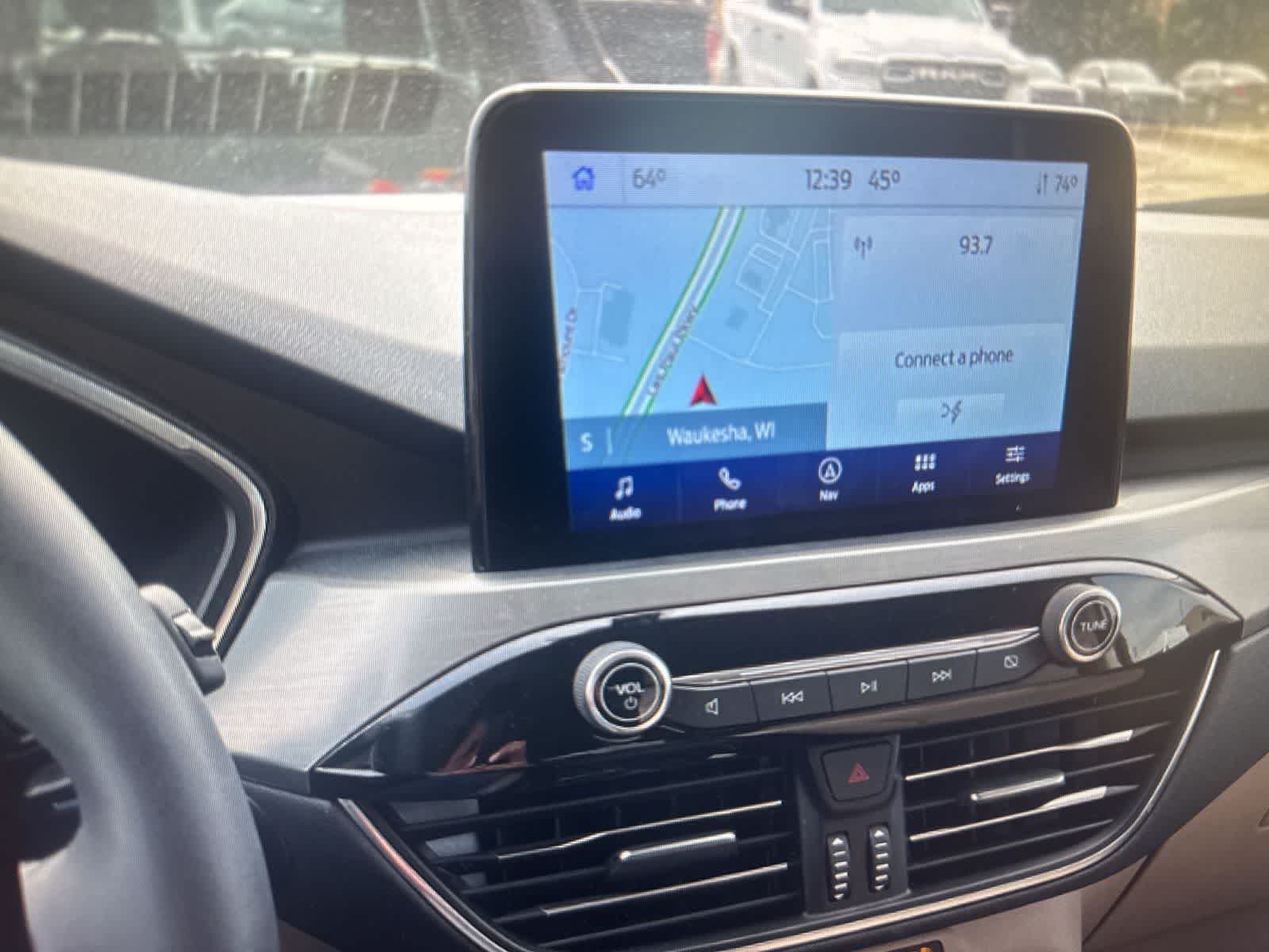 Thumbnail: 2022 Ford Escape - 16