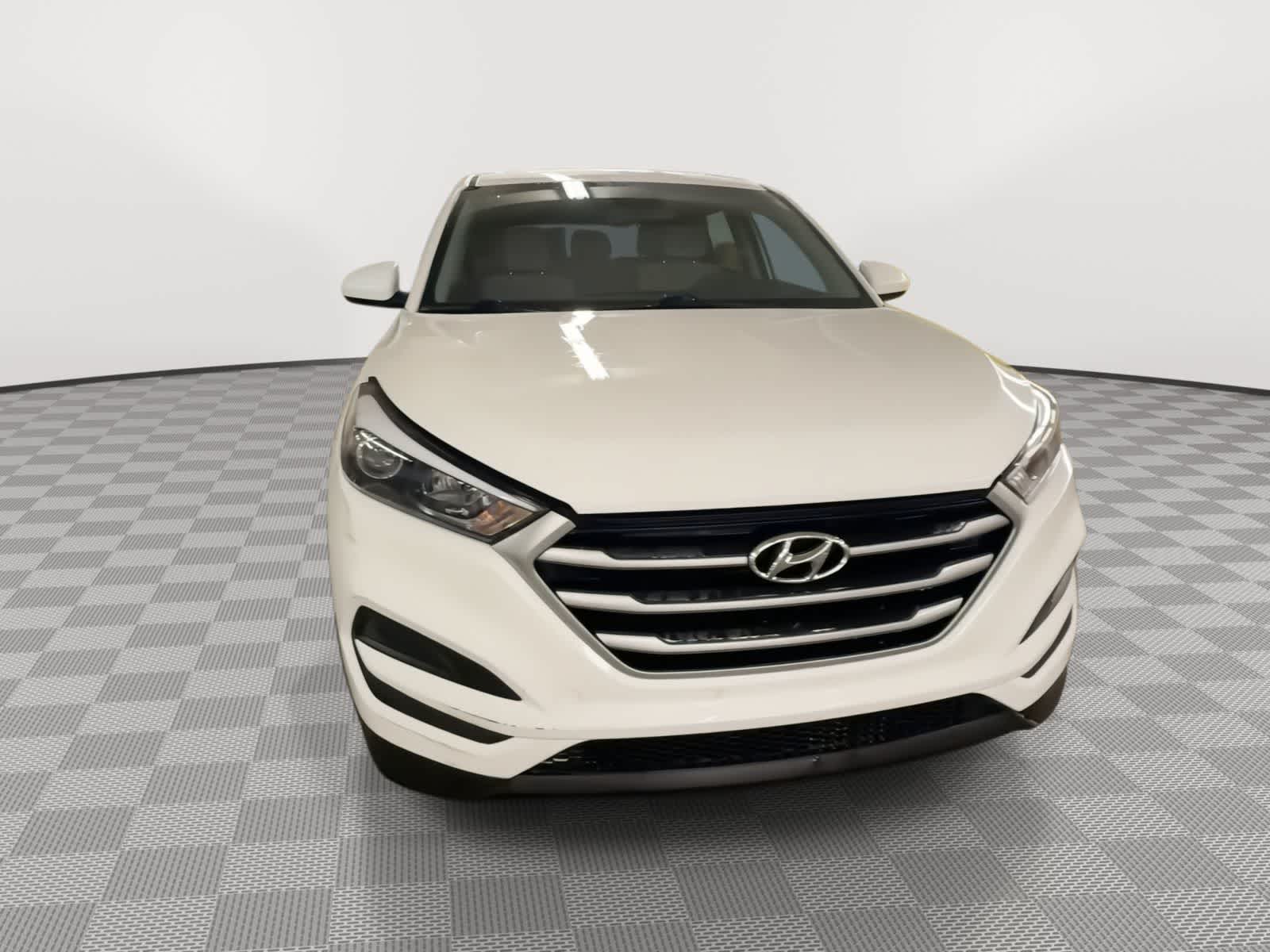 Thumbnail: 2017 Hyundai Tucson - 4