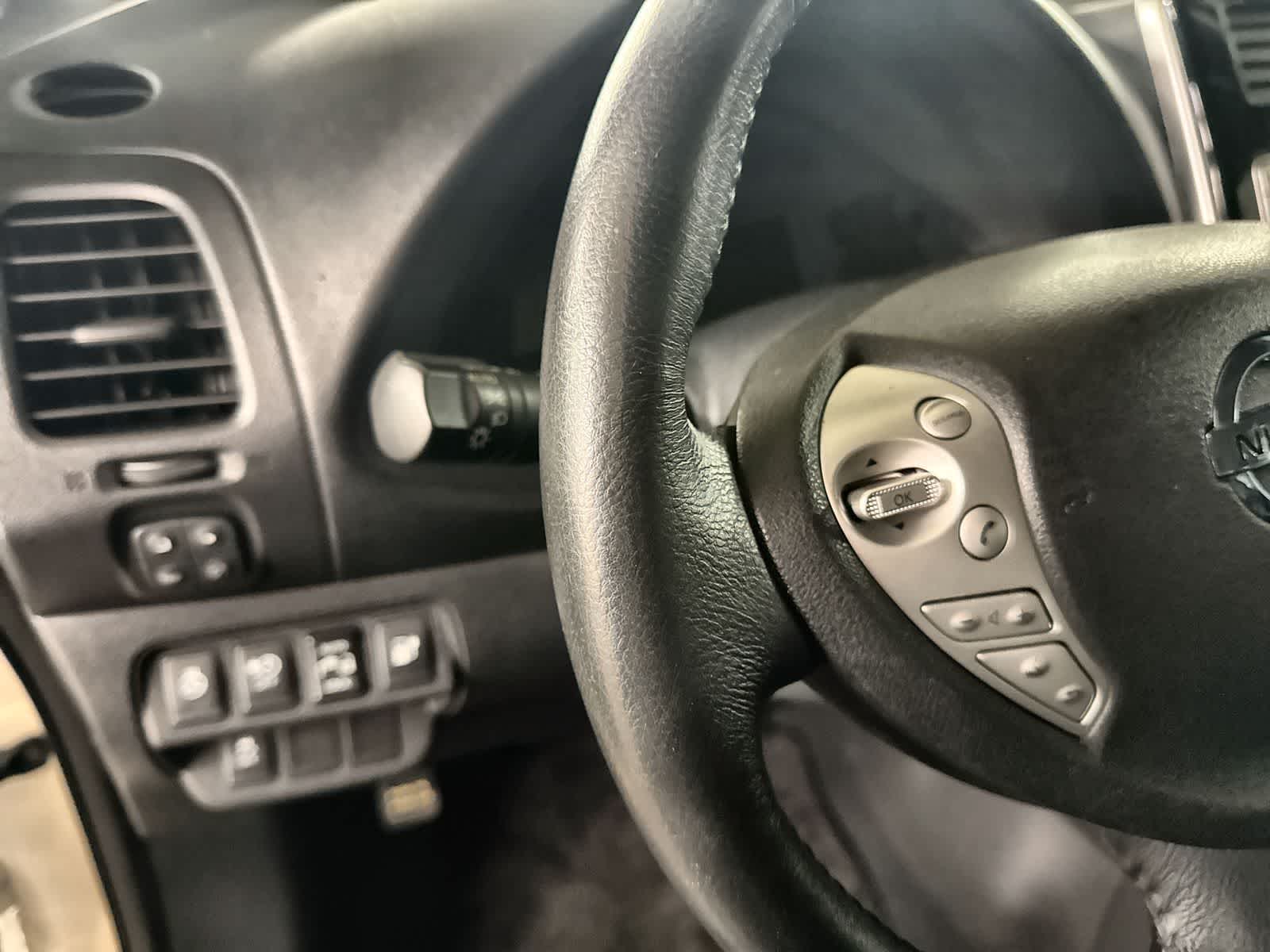 Thumbnail: 2016 Nissan Leaf - 24