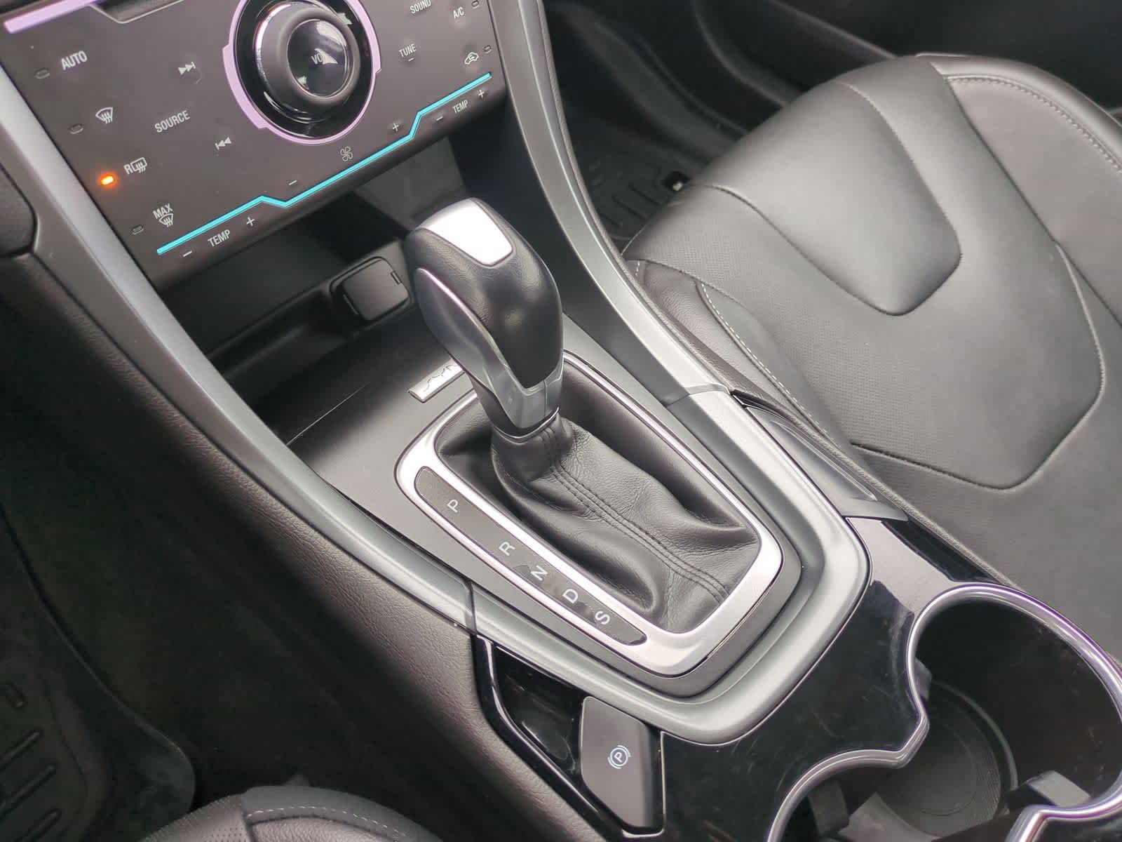 Thumbnail: 2015 Ford Fusion - 32