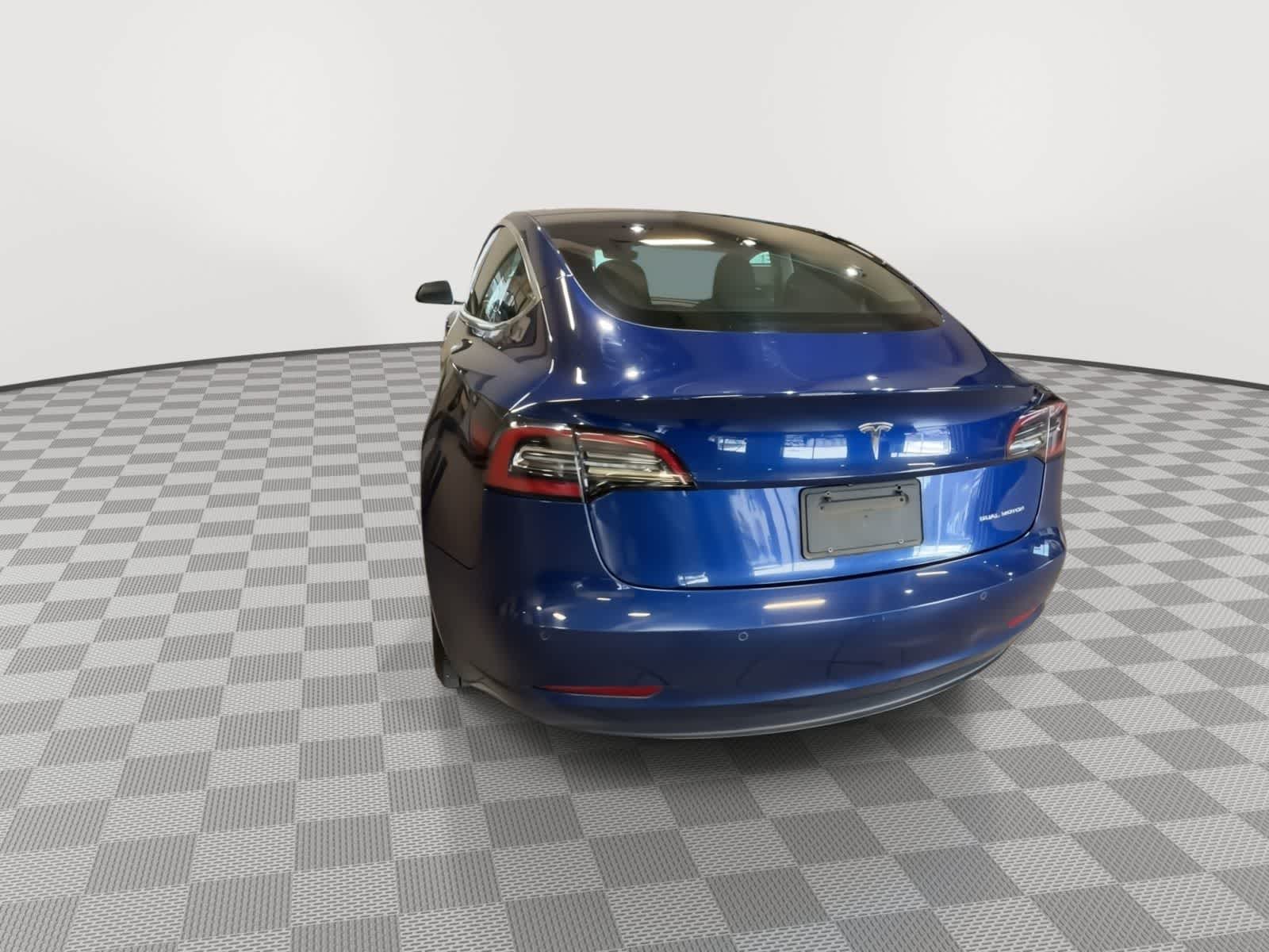 Thumbnail: 2019 Tesla Model 3 - 7