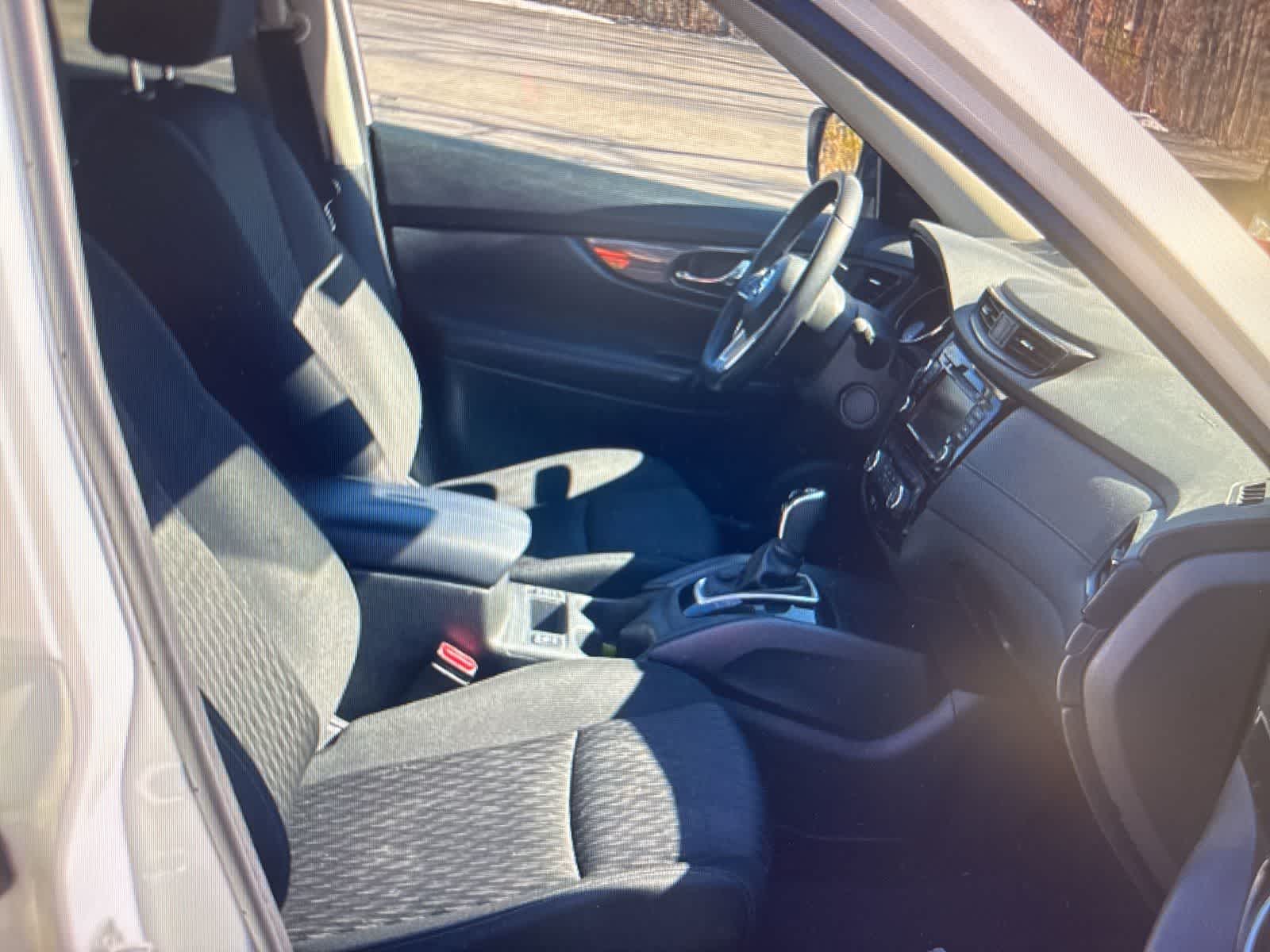 Thumbnail: 2019 Nissan Rogue - 12