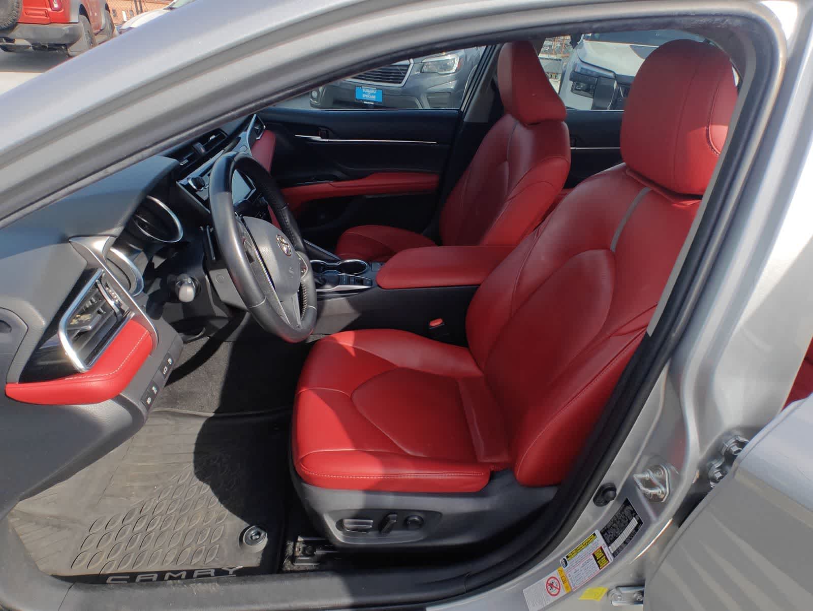 Thumbnail: 2018 Toyota Camry - 16