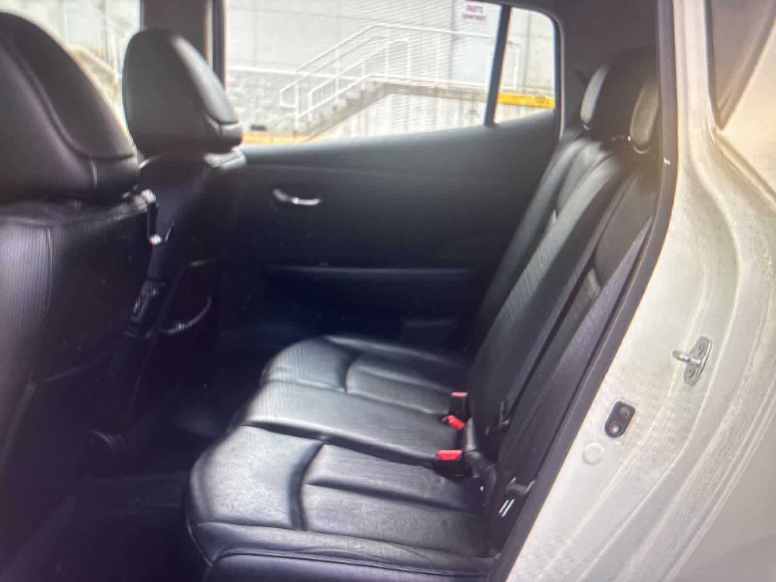 Thumbnail: 2016 Nissan Leaf - 12