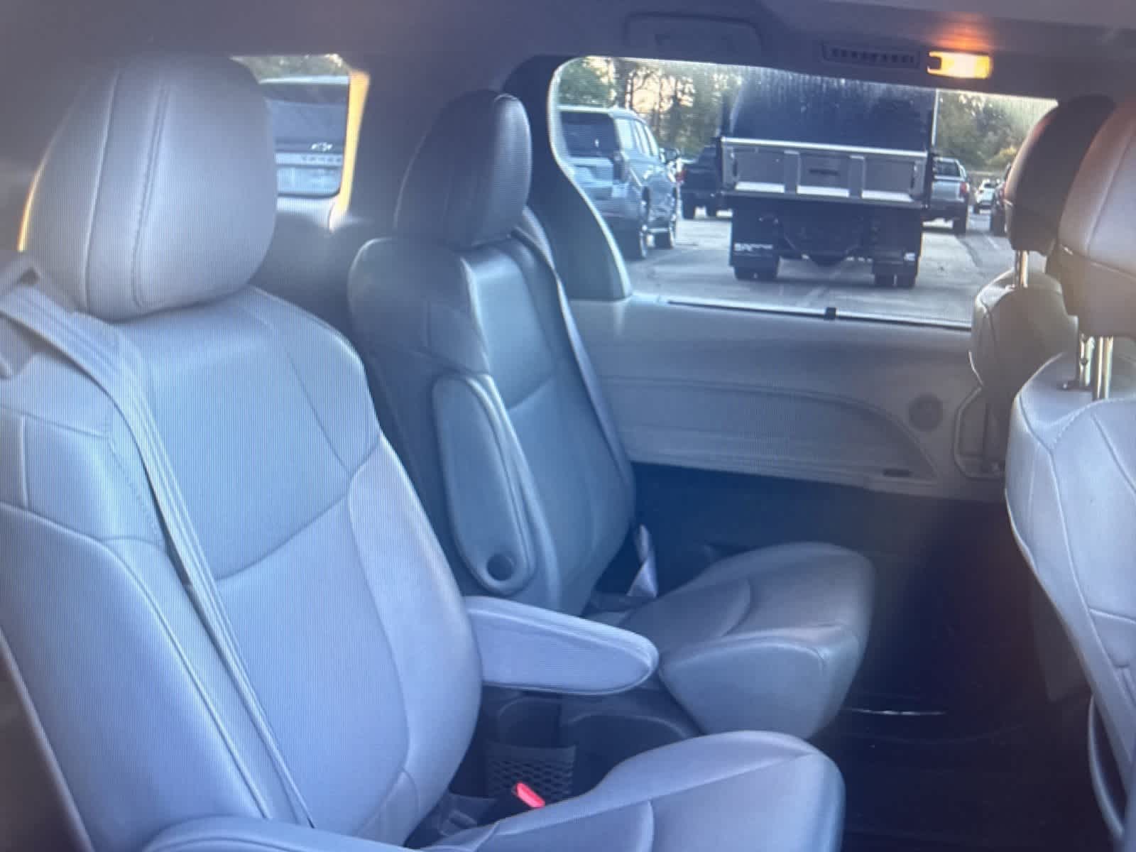 Thumbnail: 2021 Toyota Sienna - 14
