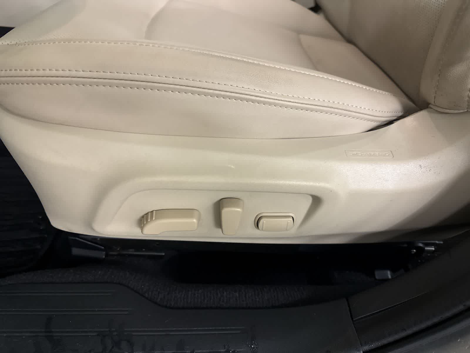 Thumbnail: 2016 Subaru Outback - 16