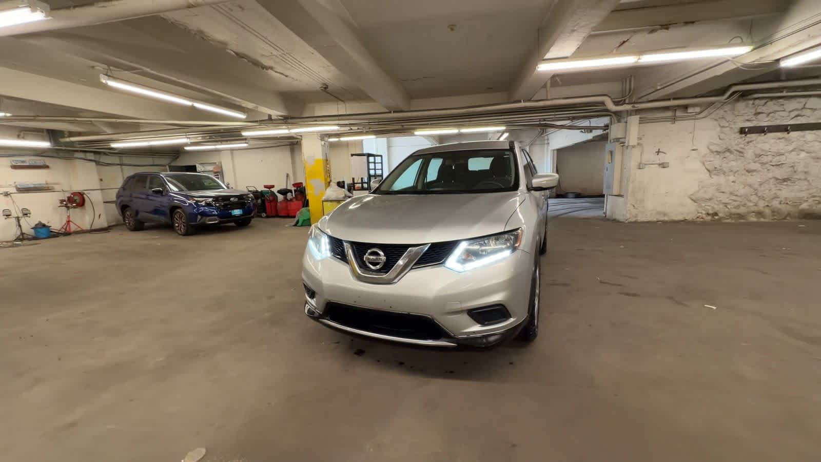 Thumbnail: 2015 Nissan Rogue - 3