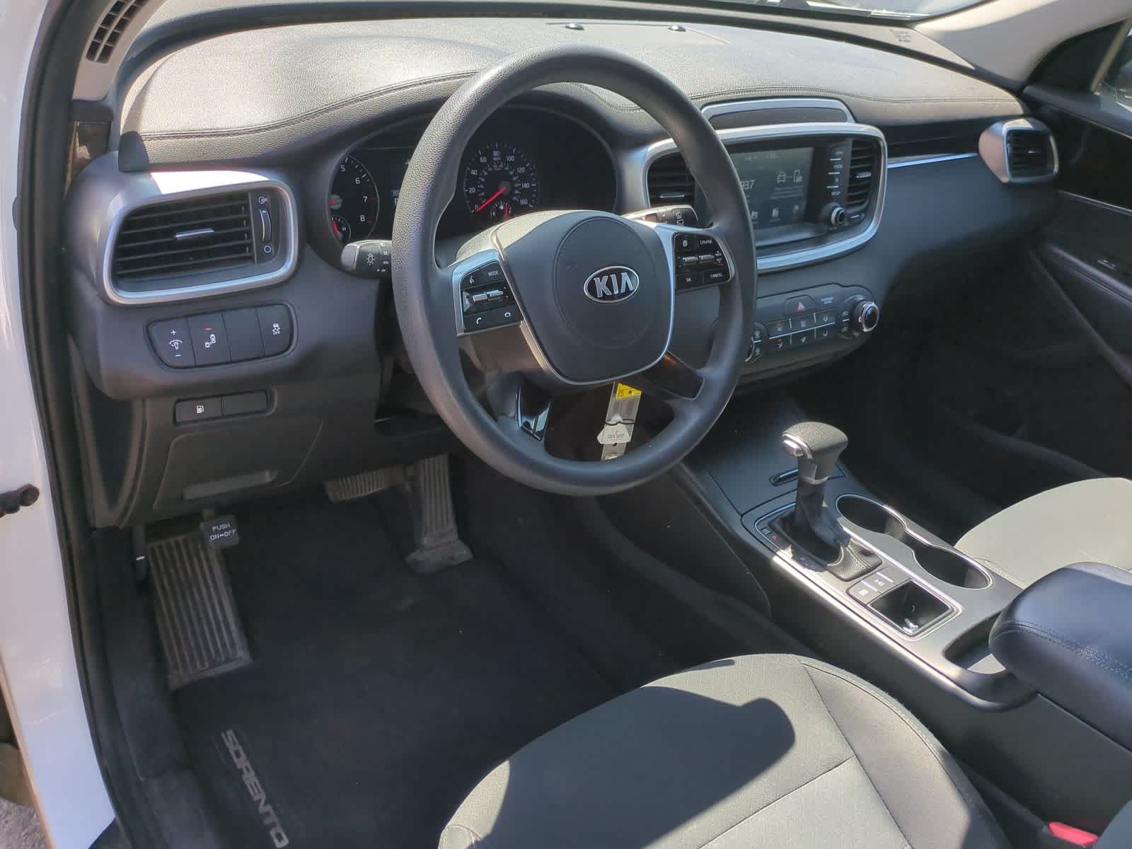Thumbnail: 2019 Kia Sorento - 10