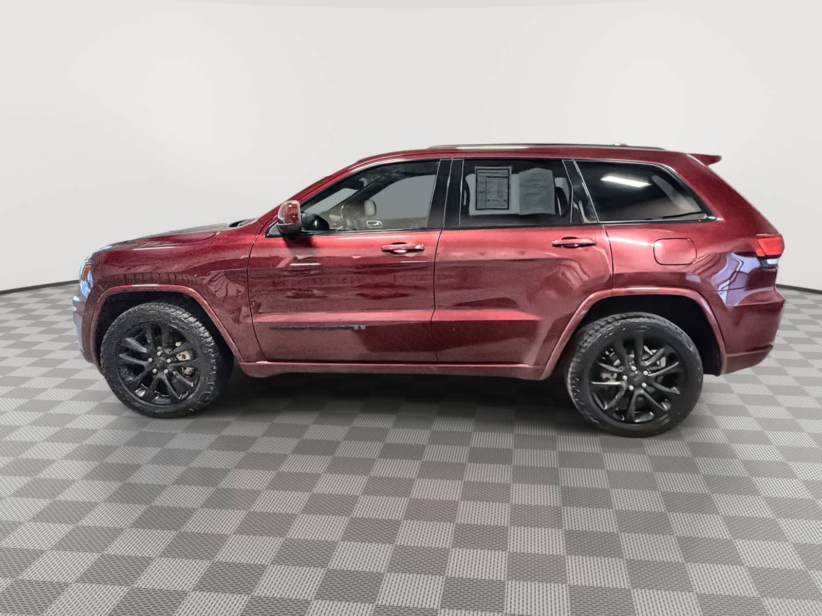 Thumbnail: 2020 Jeep Grand Cherokee - 5