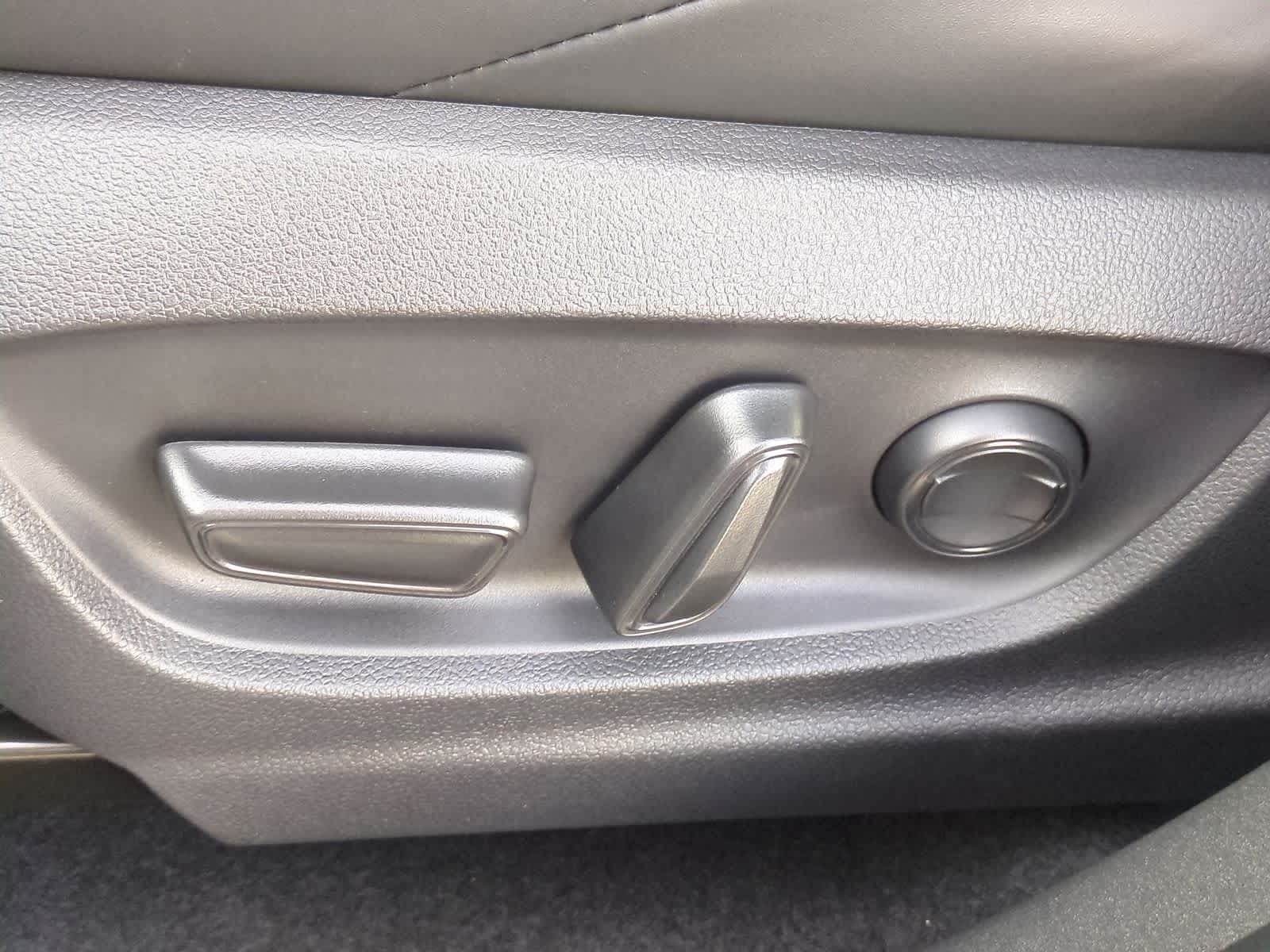 Thumbnail: 2026 Subaru Solterra - 18