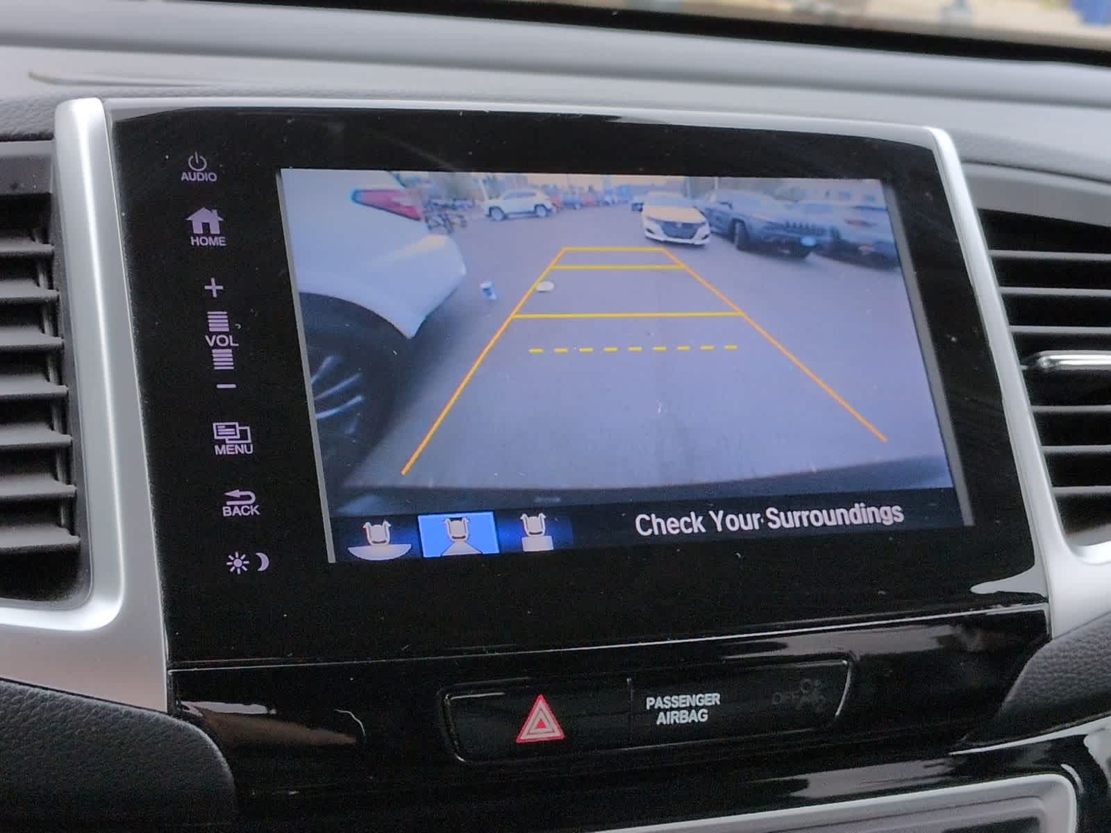 Thumbnail: 2017 Honda Pilot - 31