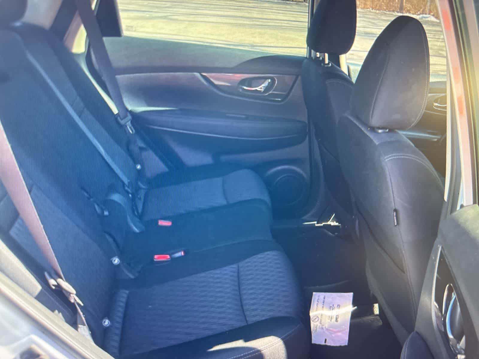 Thumbnail: 2019 Nissan Rogue - 14