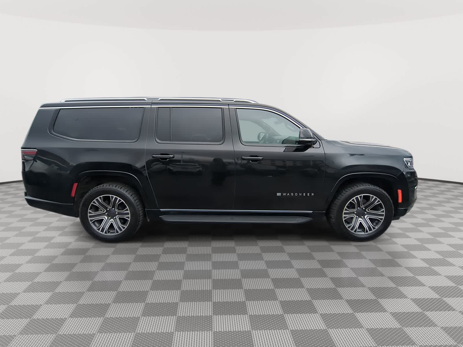 Thumbnail: 2024 Jeep Wagoneer - 9