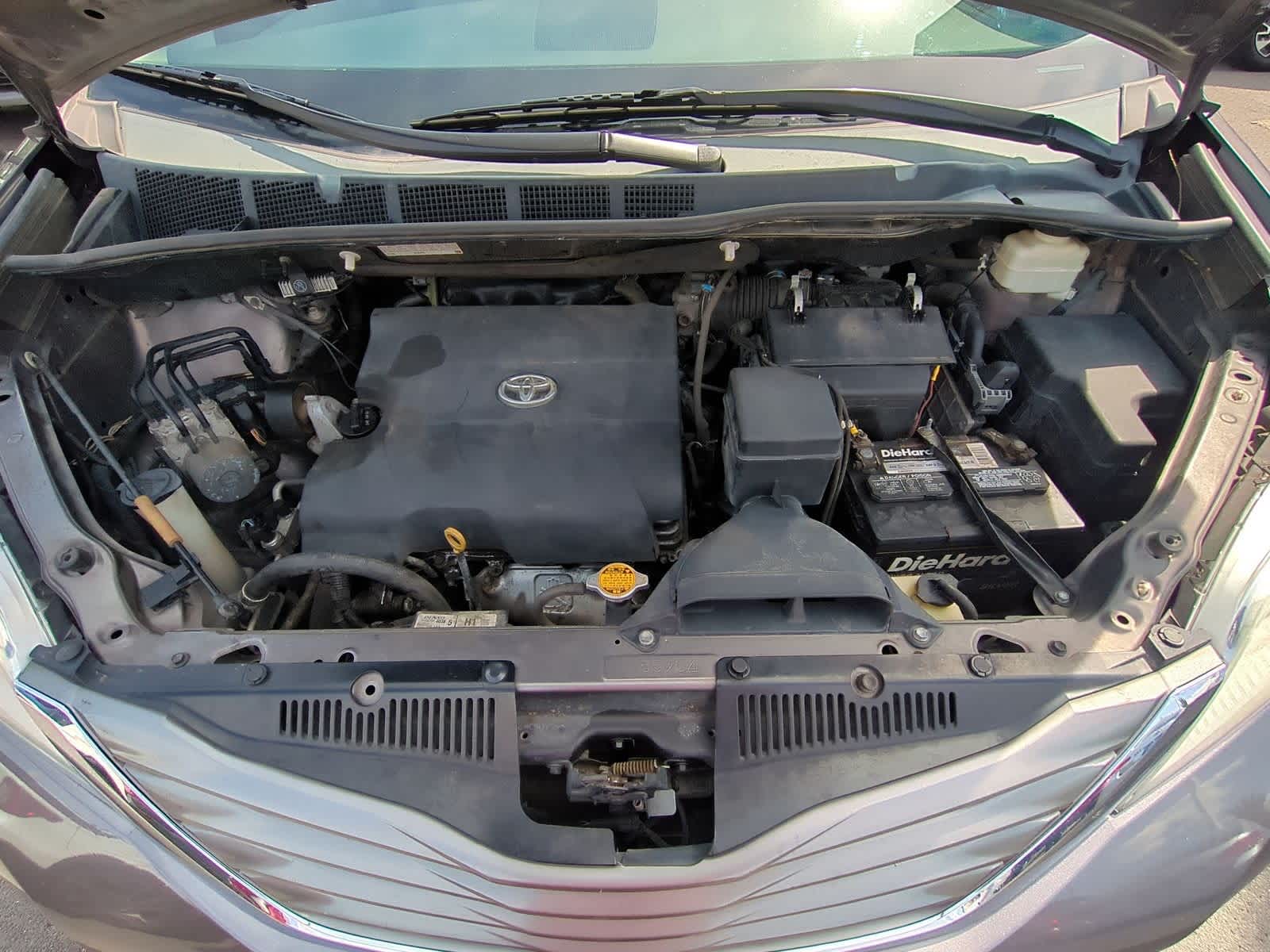 Thumbnail: 2013 Toyota Sienna - 15