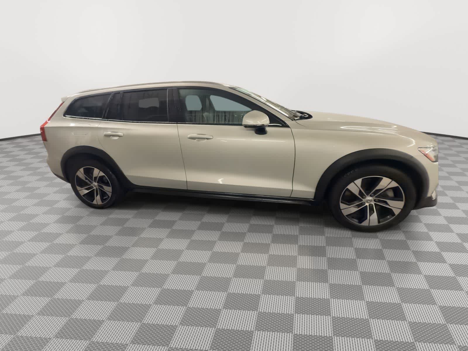 Thumbnail: 2020 Volvo S60 - 9