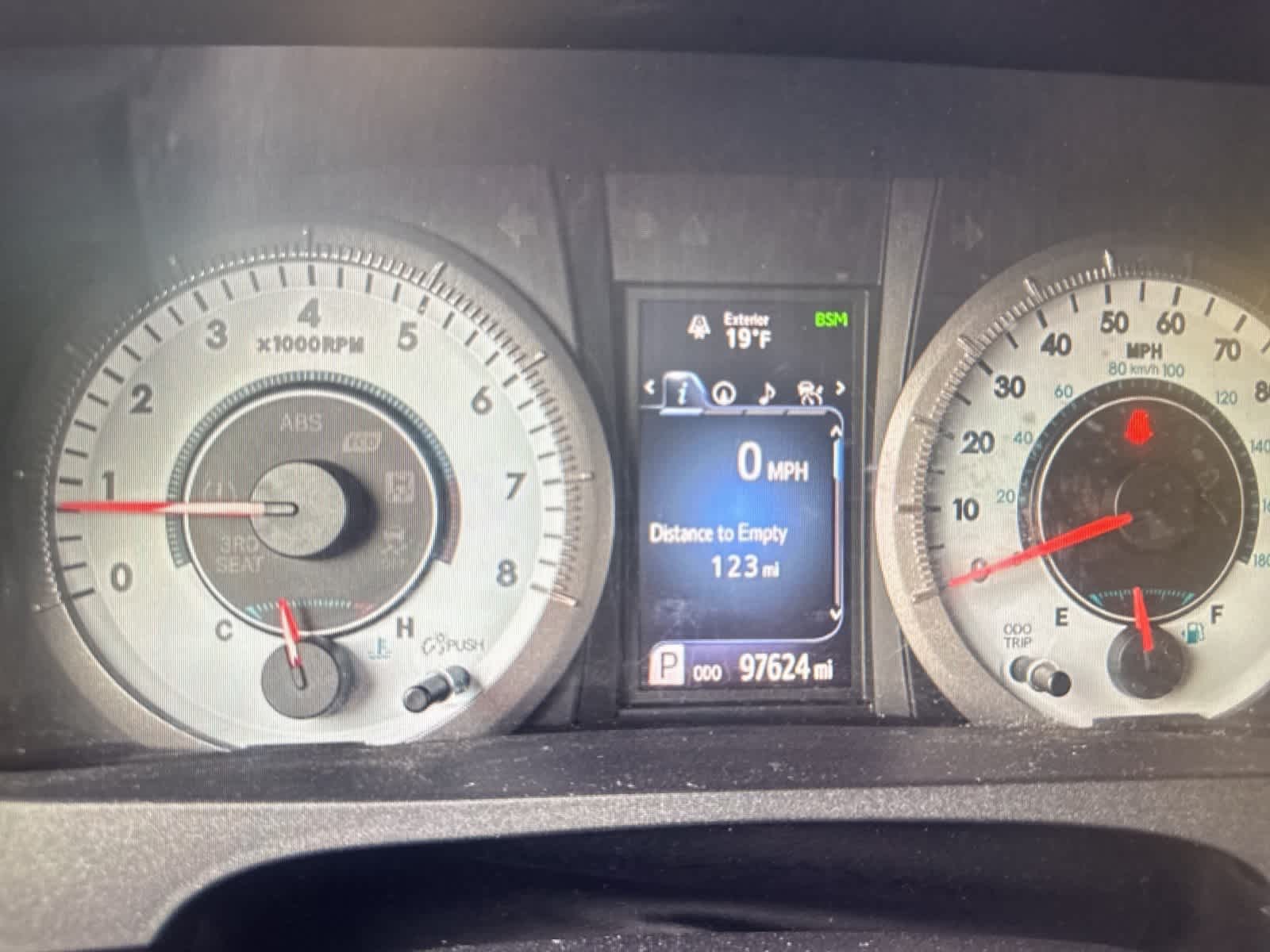 Thumbnail: 2019 Toyota Sienna - 22