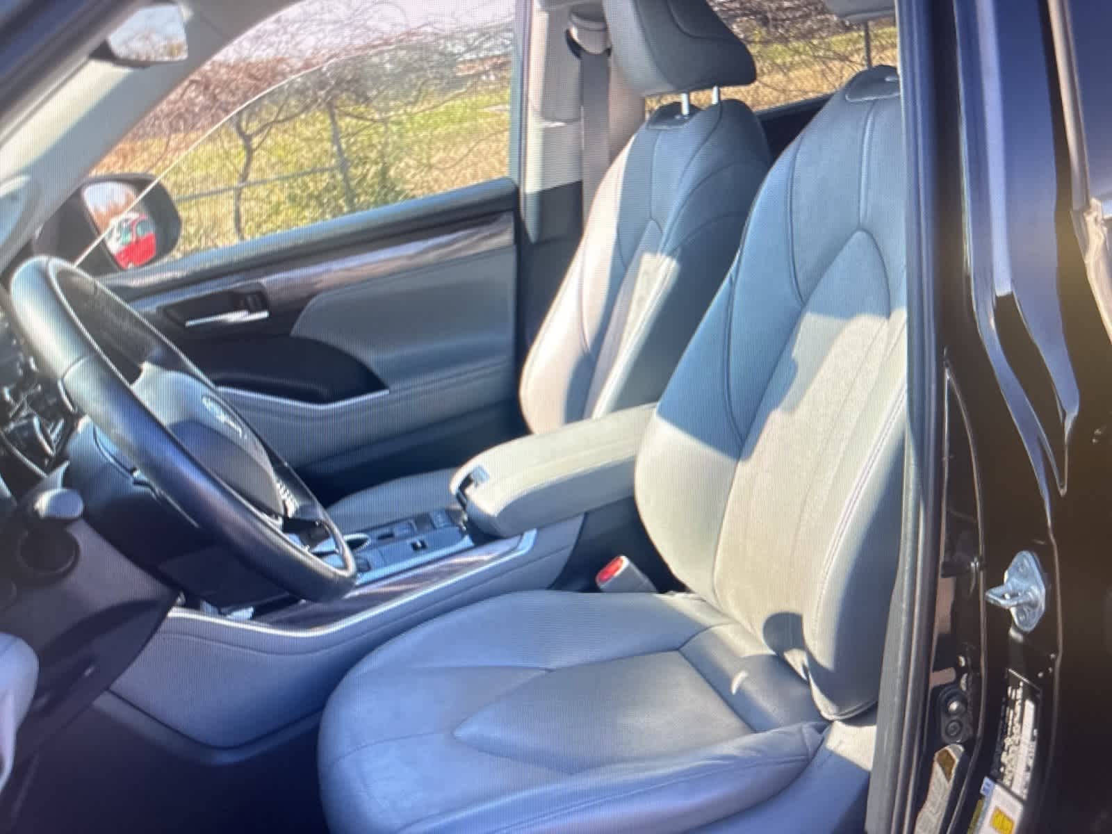 Thumbnail: 2021 Toyota Highlander - 11