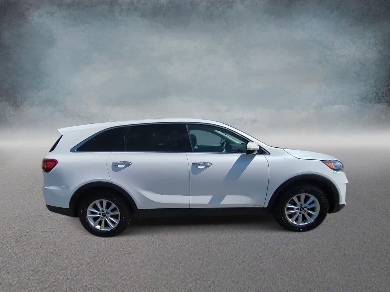 Thumbnail: 2019 Kia Sorento - 9
