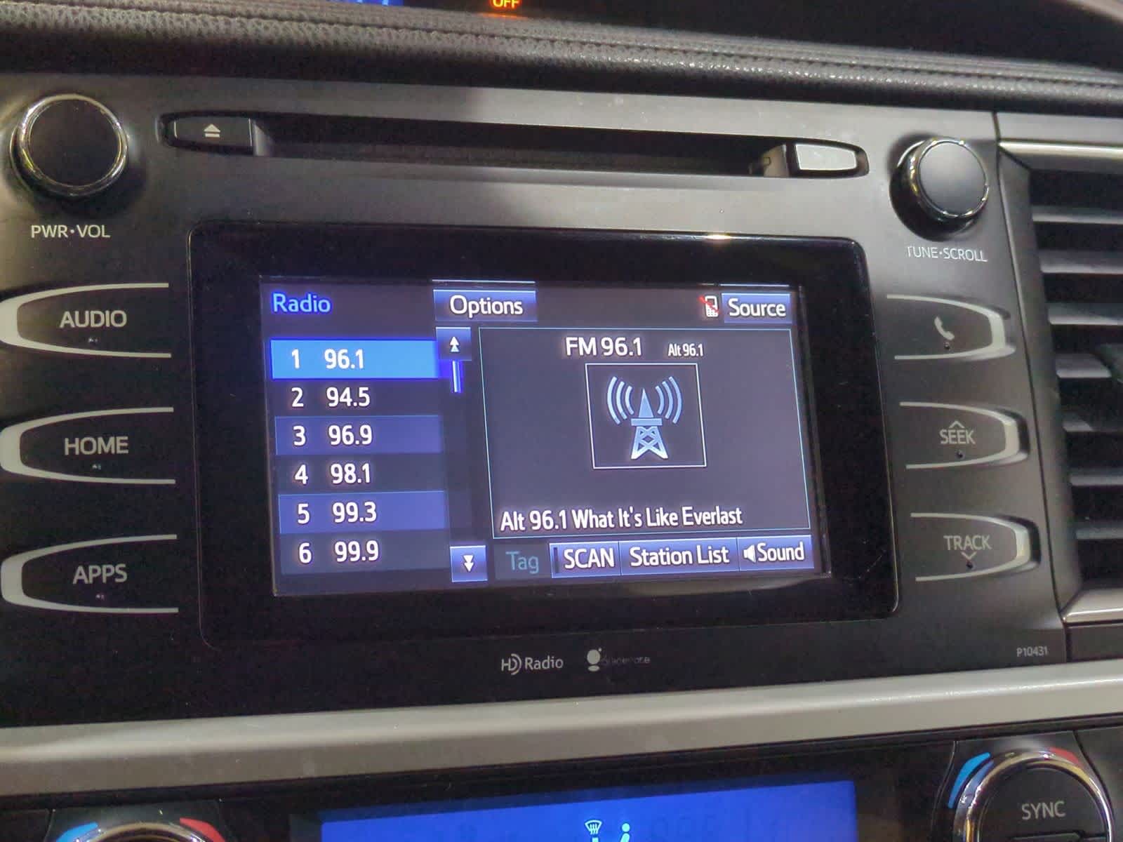 Thumbnail: 2015 Toyota Highlander - 30