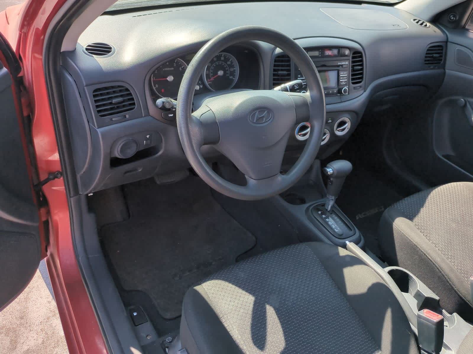 Thumbnail: 2009 Hyundai Accent - 10