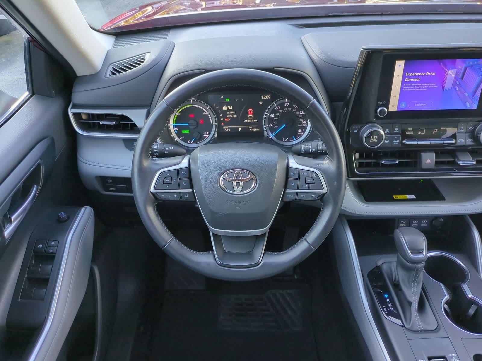 Thumbnail: 2023 Toyota Highlander - 24