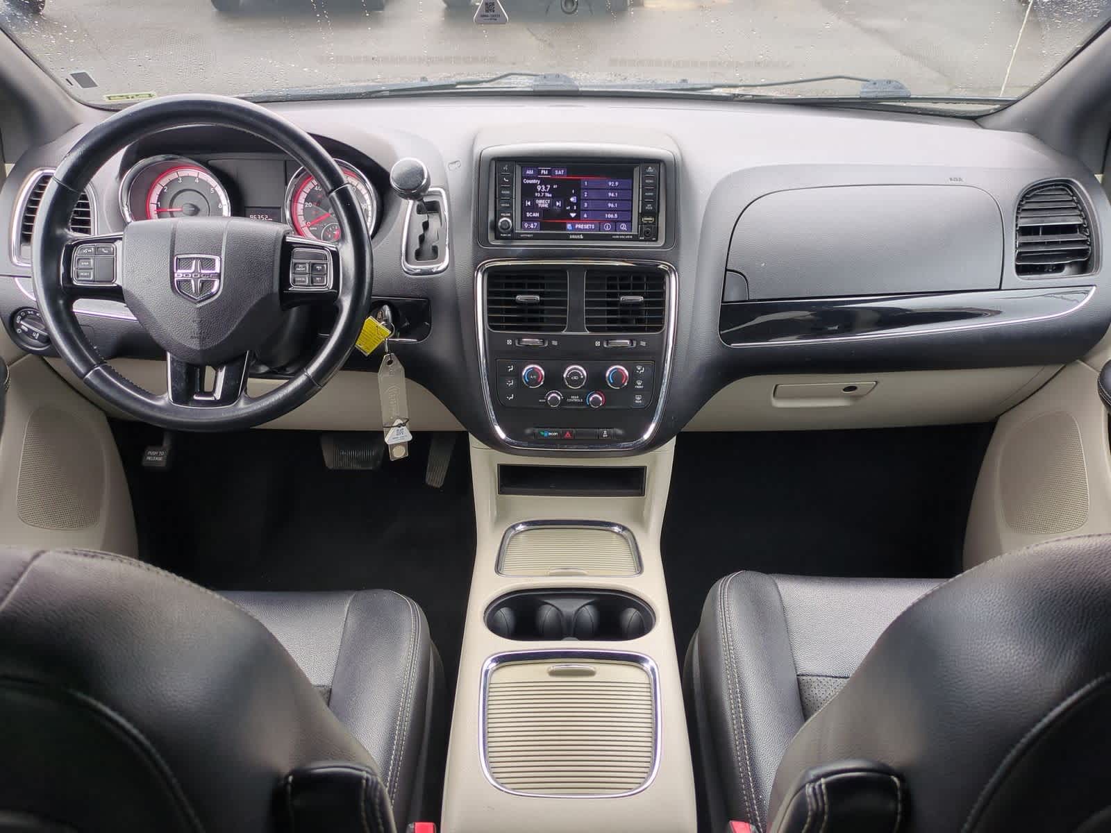 Thumbnail: 2020 Dodge Grand Caravan - 16