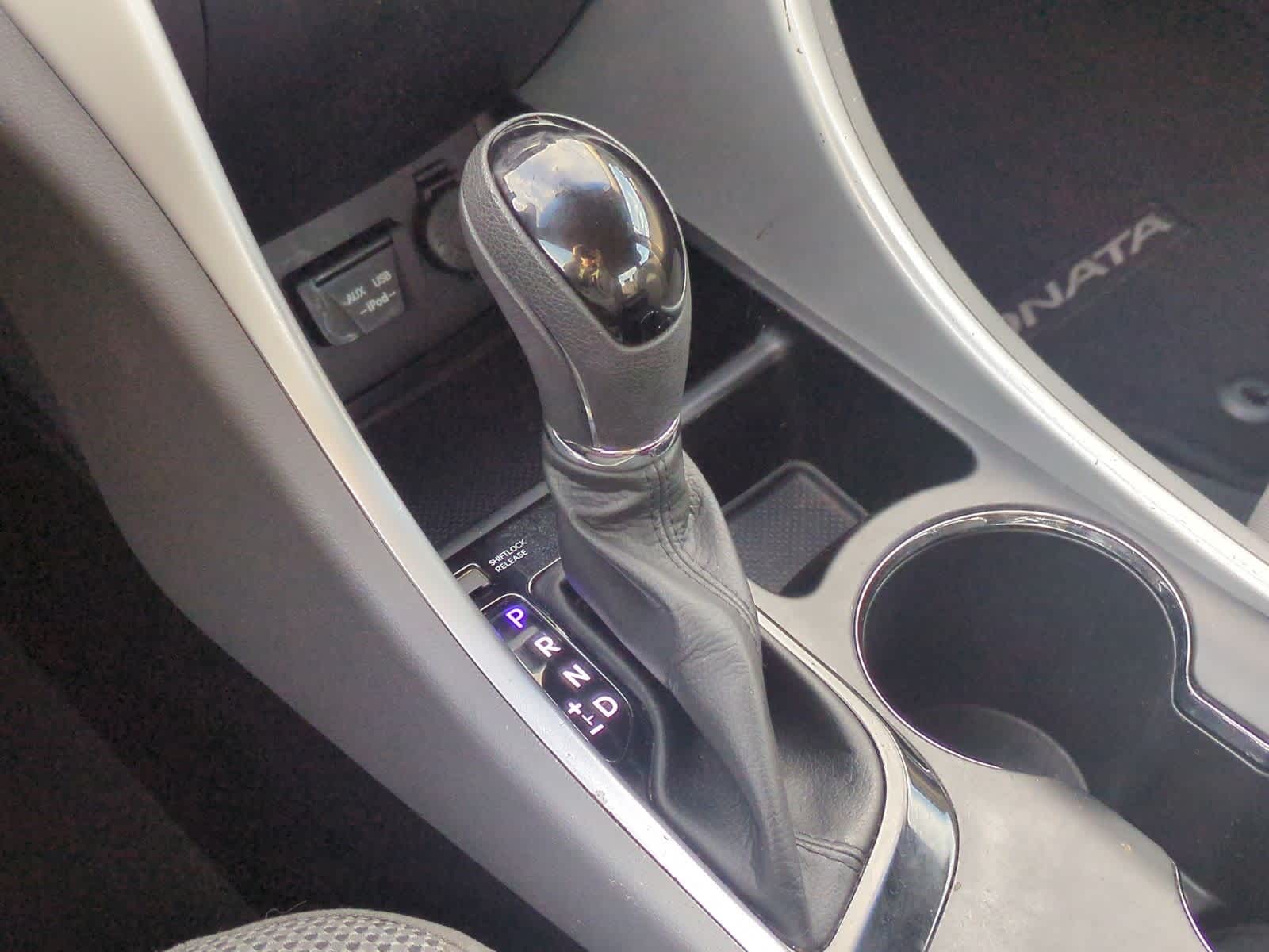 Thumbnail: 2013 Hyundai Sonata - 30