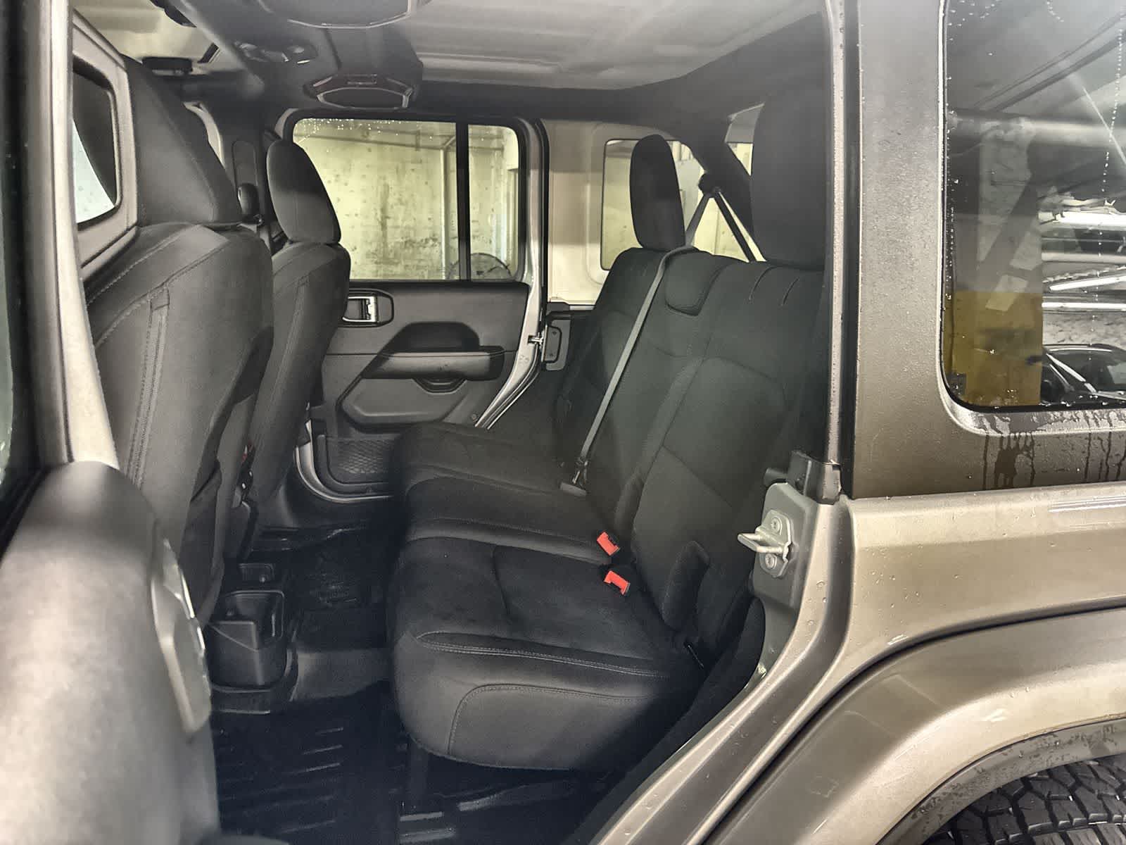 Thumbnail: 2018 Jeep Wrangler - 19