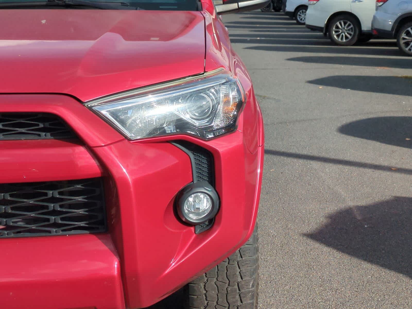 Thumbnail: 2015 Toyota 4Runner - 11