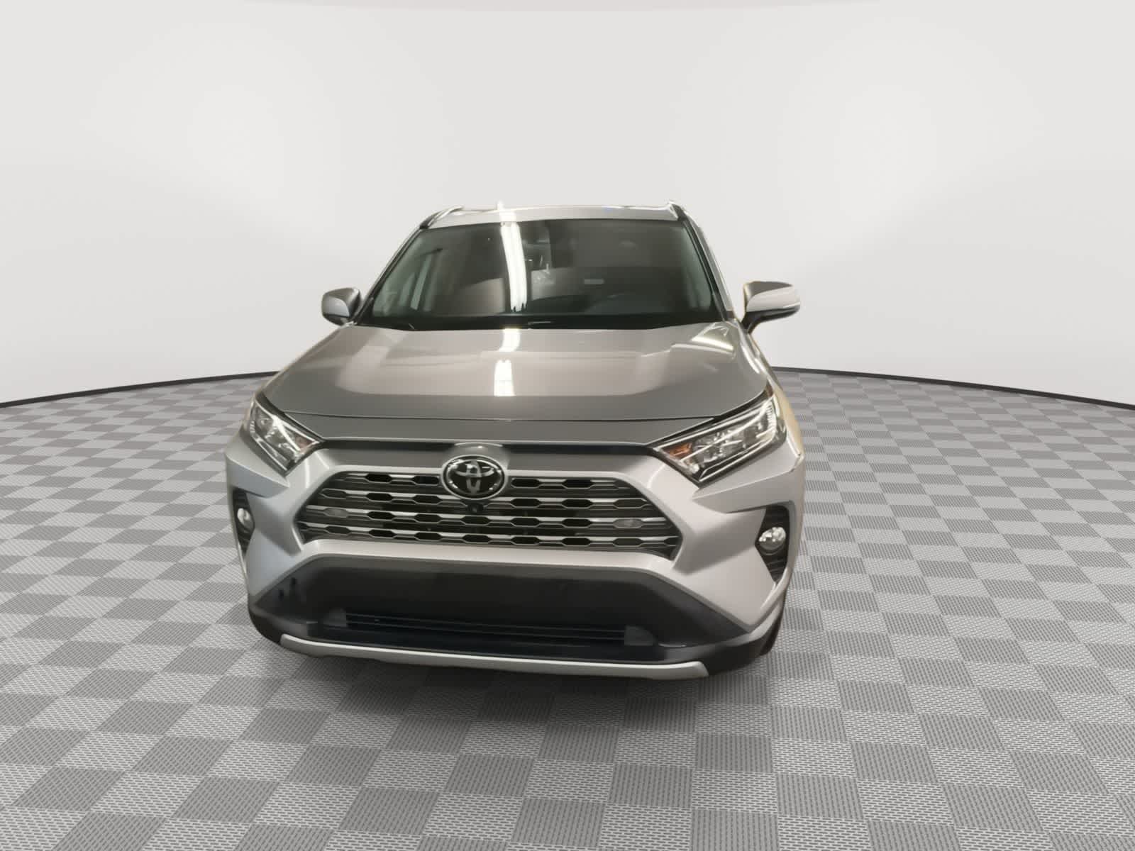 Thumbnail: 2019 Toyota RAV4 - 3