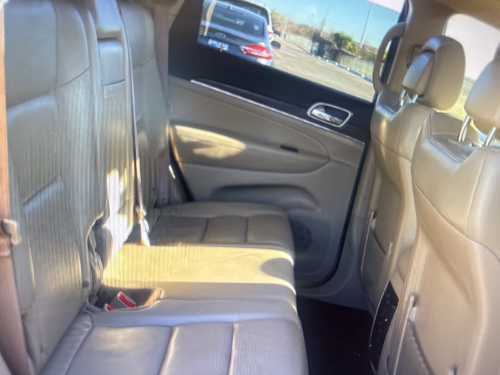 Thumbnail: 2018 Jeep Grand Cherokee - 14