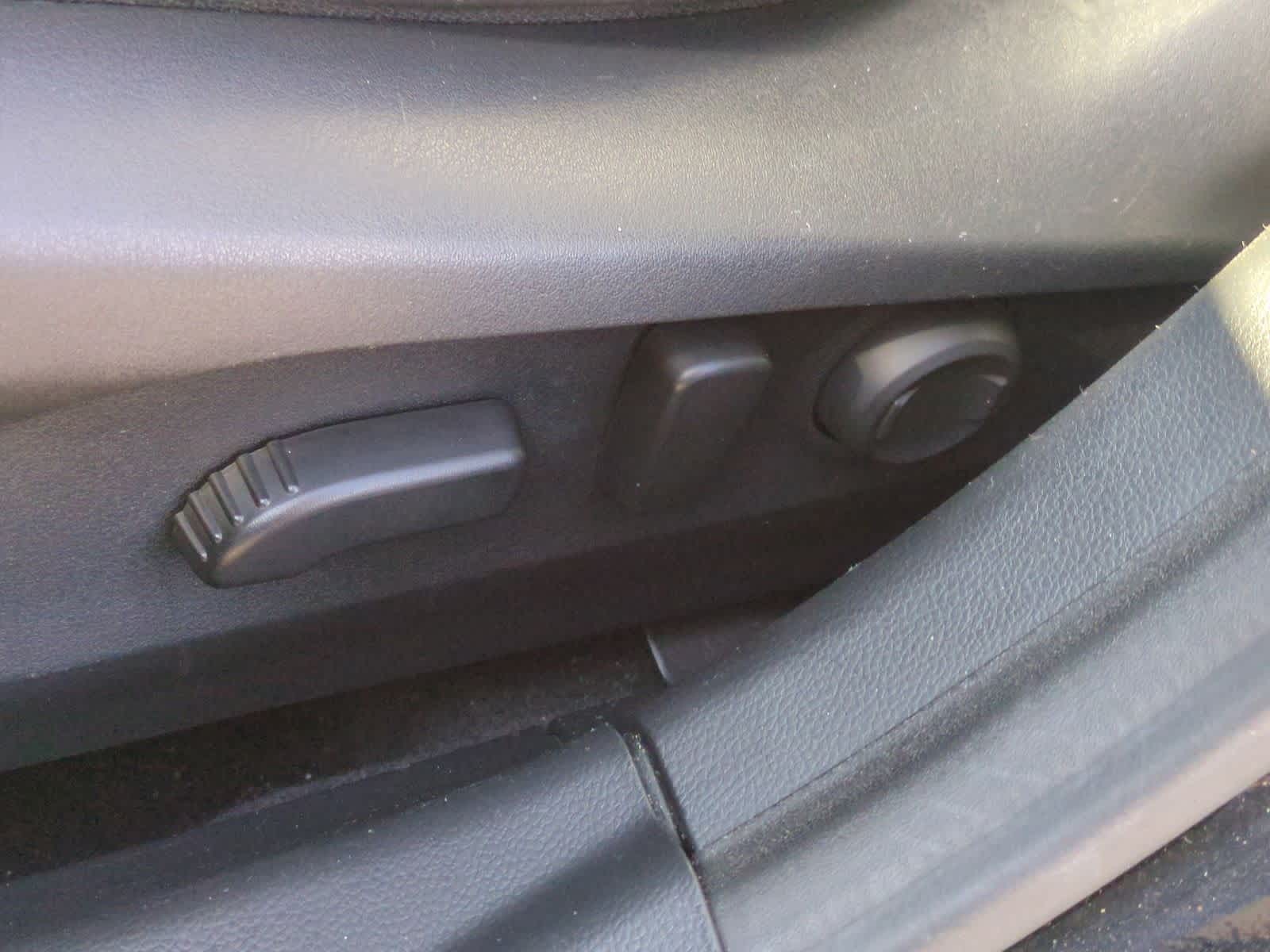 Thumbnail: 2020 Subaru Outback - 17