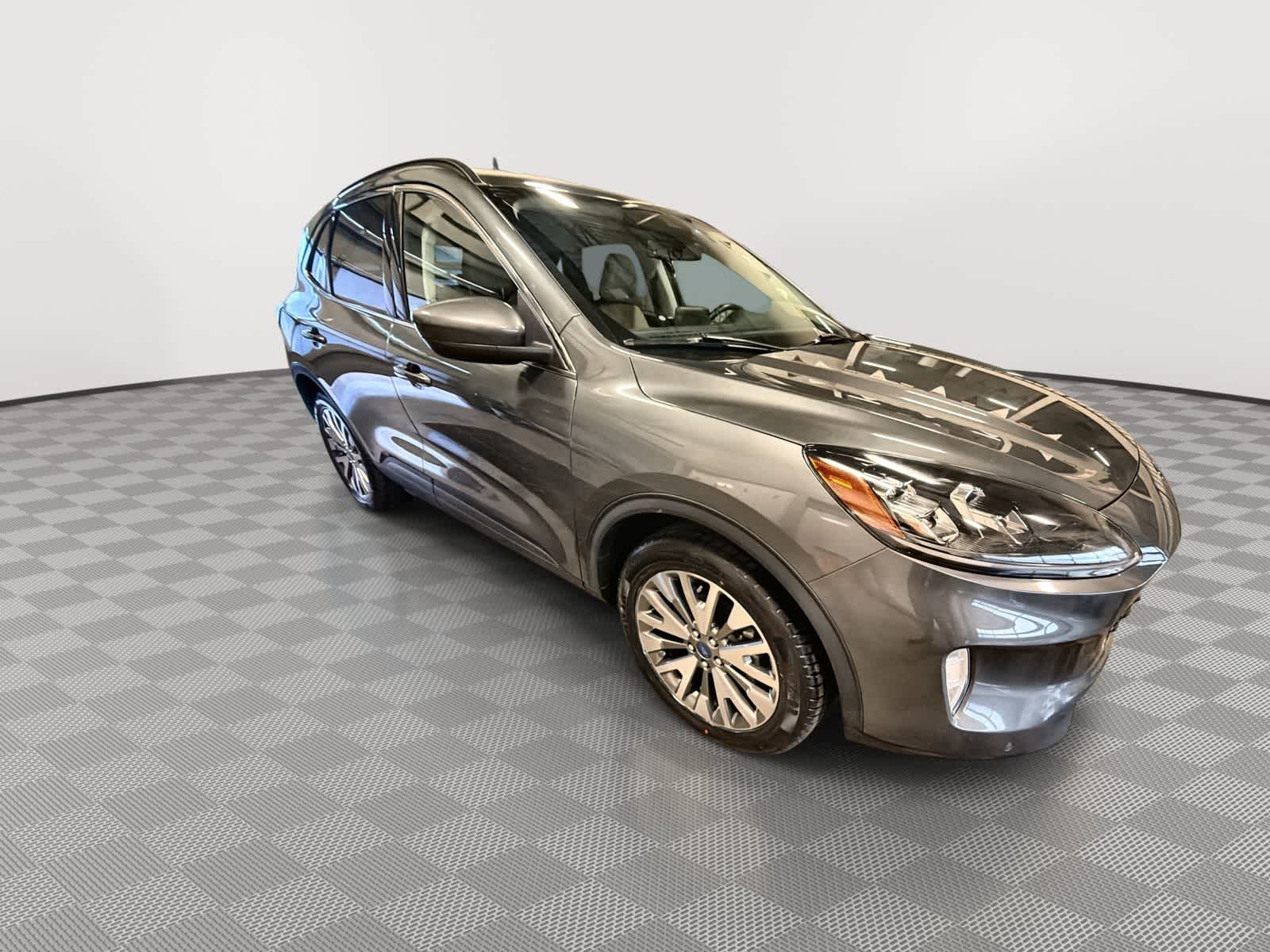 Thumbnail: 2022 Ford Escape - 2