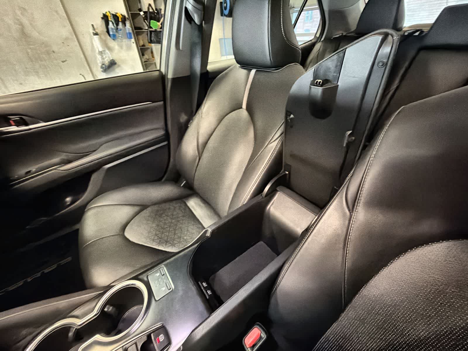 2020 Toyota Camry XSE - Photo 29