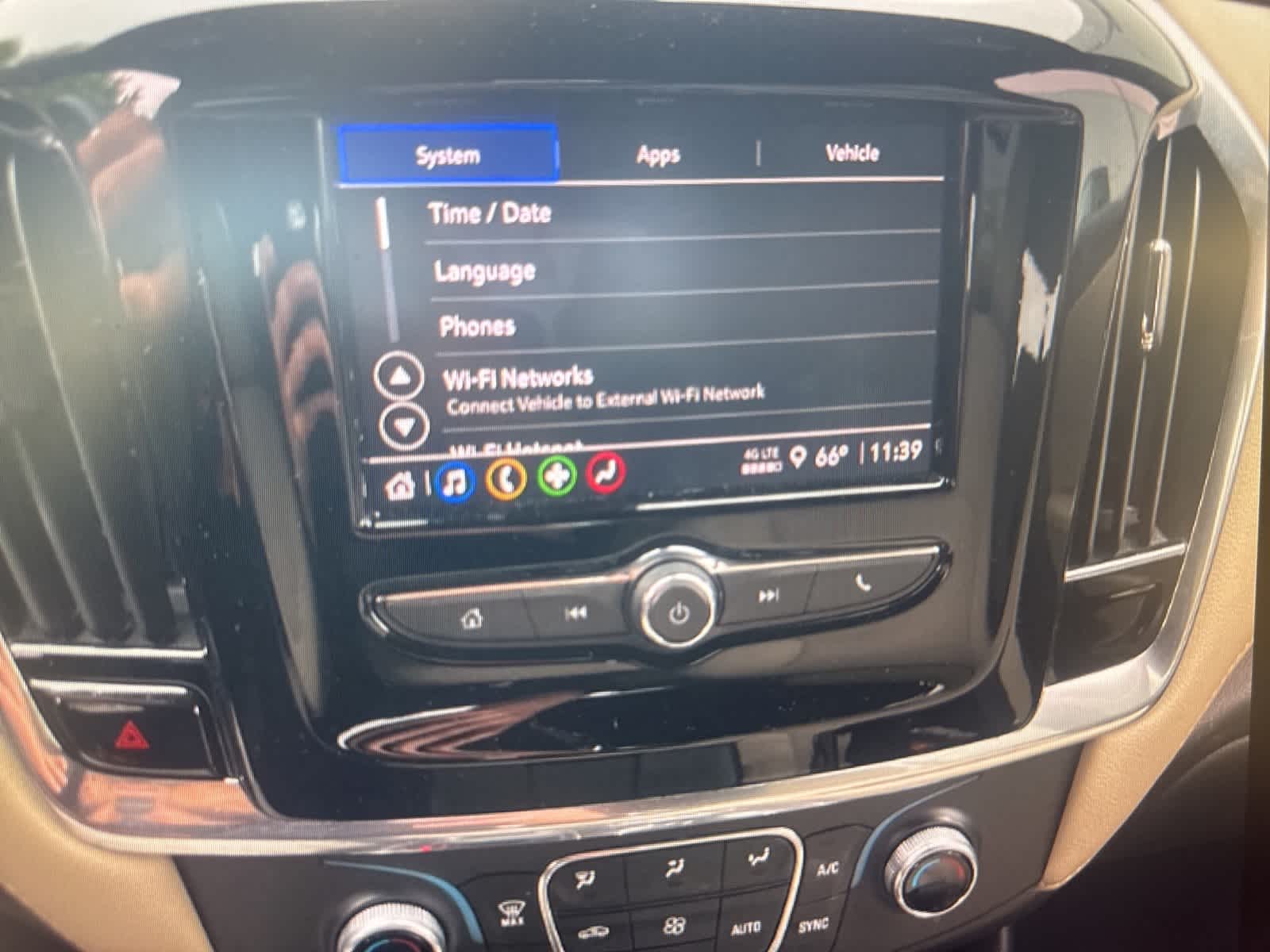 2023 Chevrolet Traverse LS 17