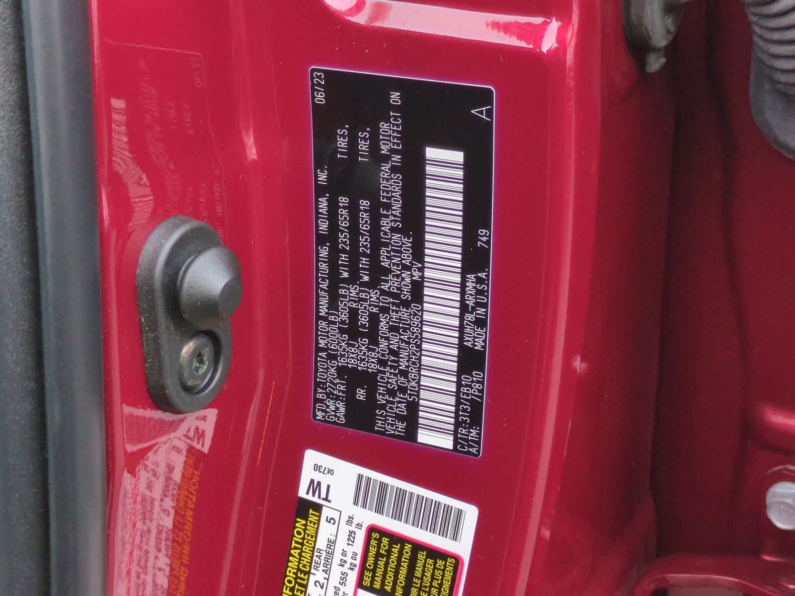 Thumbnail: 2023 Toyota Highlander - 37