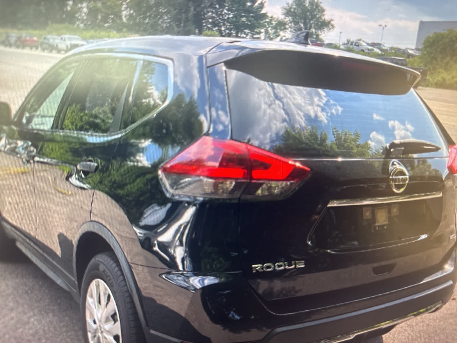 Thumbnail: 2020 Nissan Rogue - 3