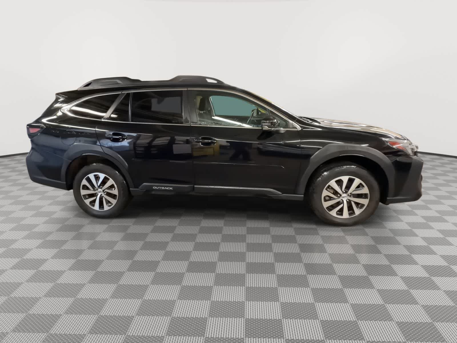 Thumbnail: 2023 Subaru Outback - 9