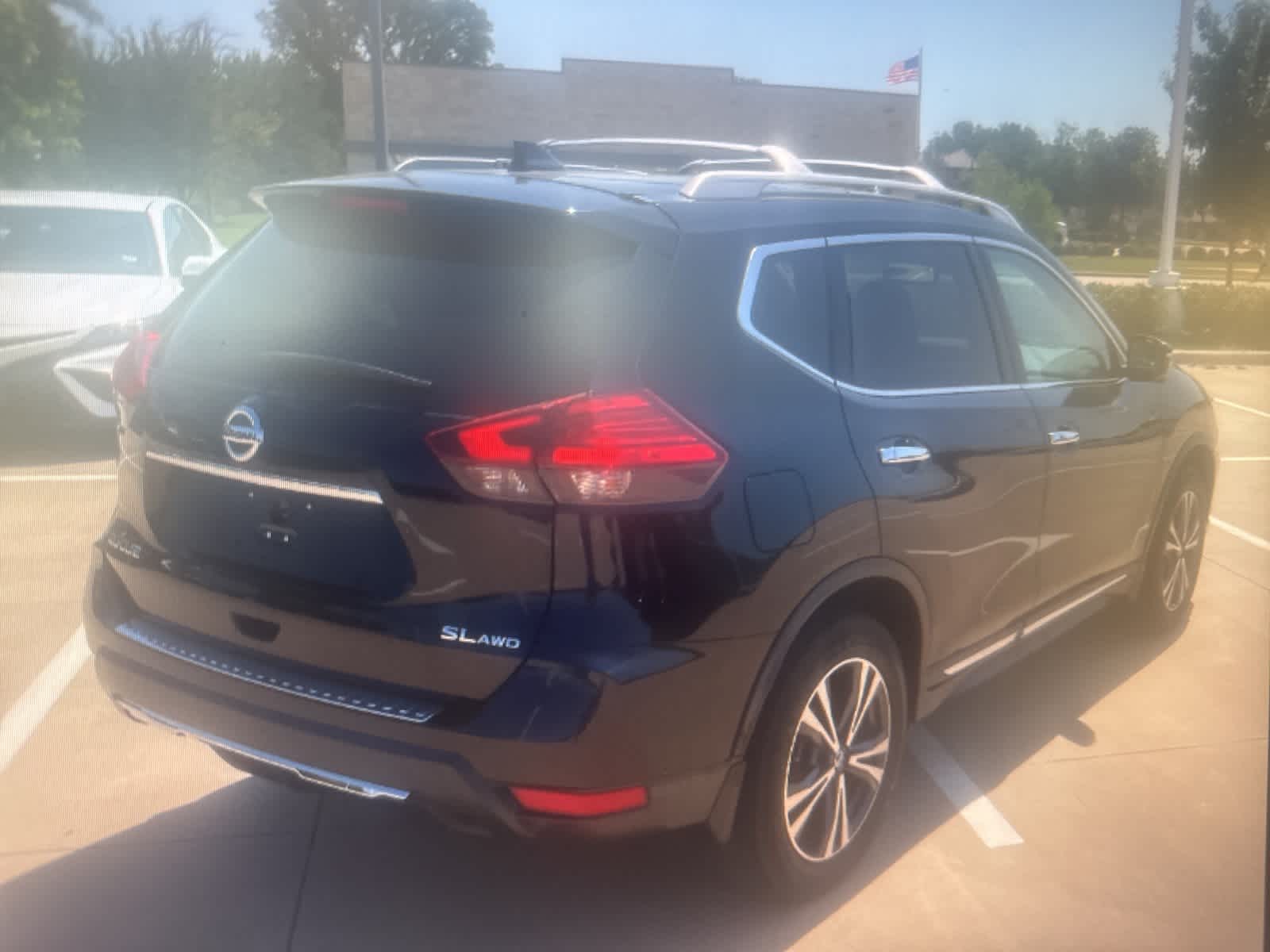 Thumbnail: 2017 Nissan Rogue - 5