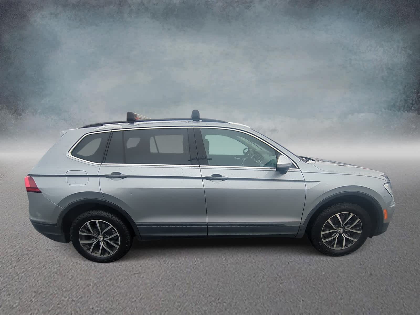 Thumbnail: 2019 Volkswagen Tiguan - 9