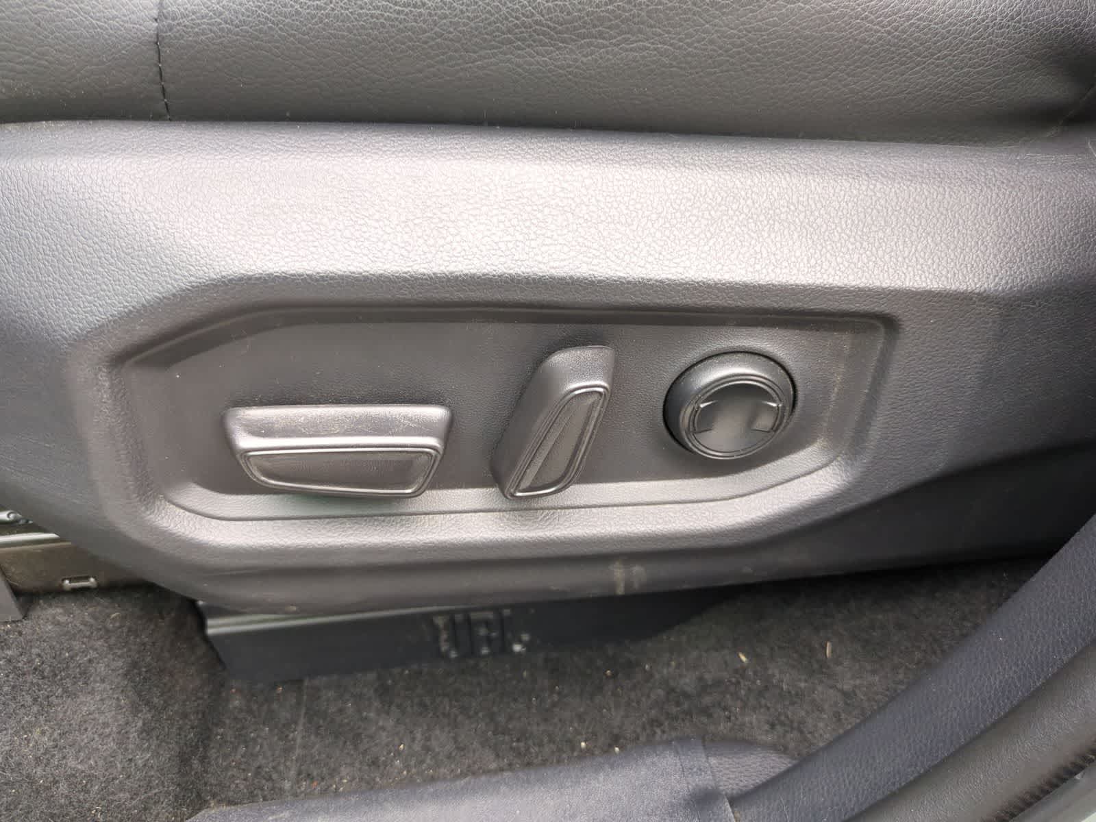 Thumbnail: 2024 Toyota Tundra - 18