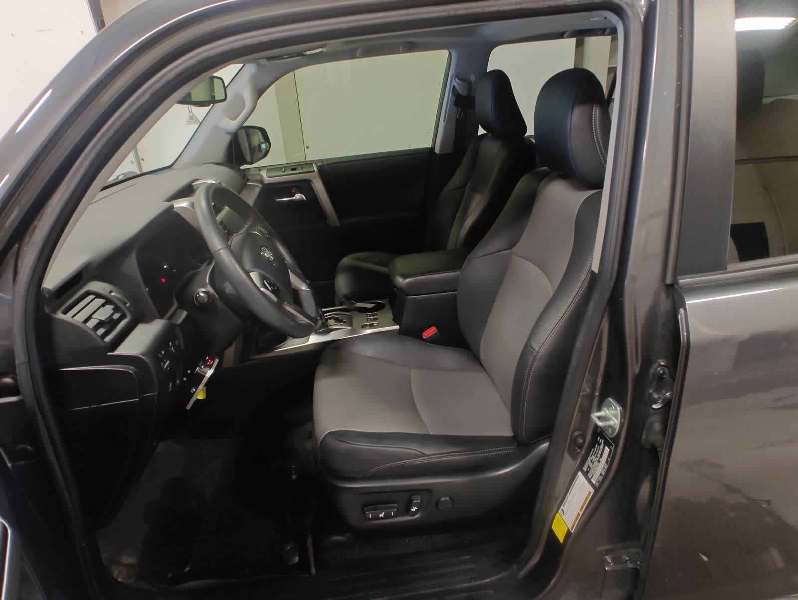 Thumbnail: 2021 Toyota 4Runner - 10