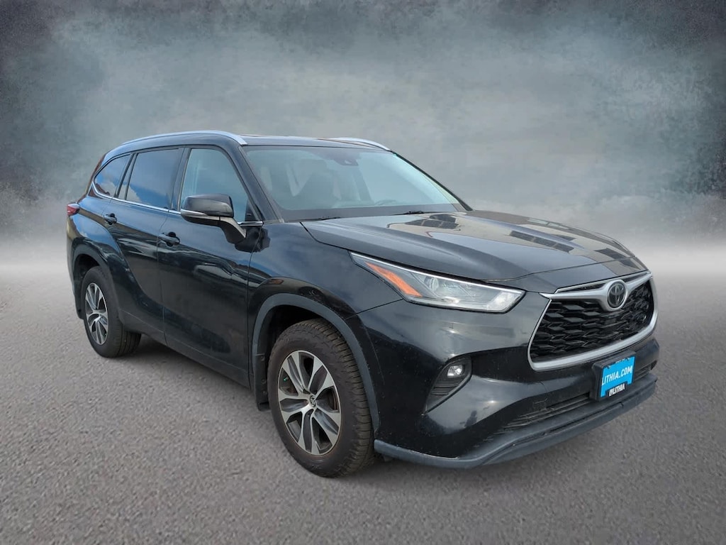 Used 2021 Toyota Highlander XLE SUV